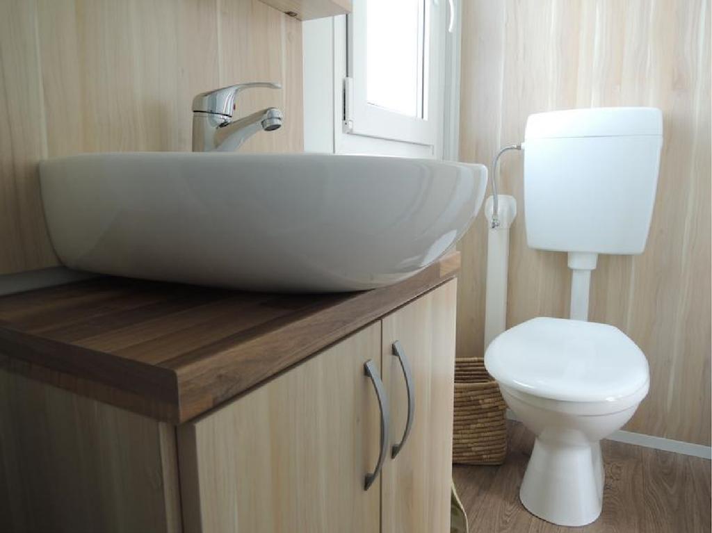 Mobile Homes Peros Затон Номер фото