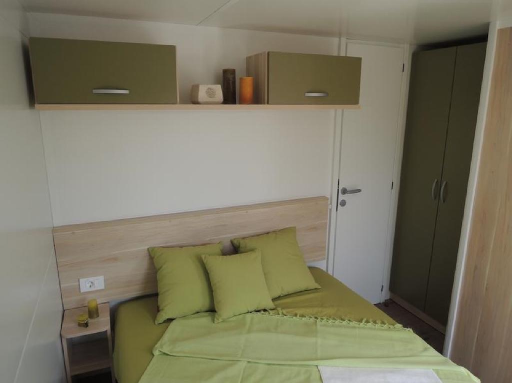 Mobile Homes Peros Затон Номер фото